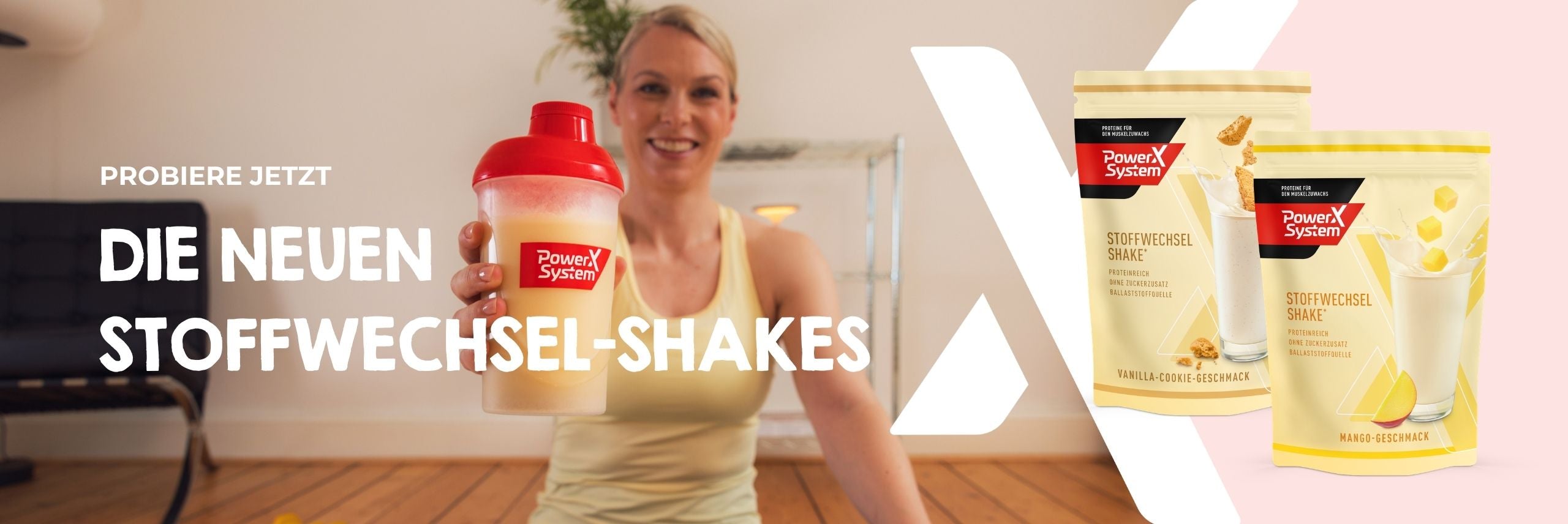 Probiere jetzt die neuen Stoffwechsel-Shakes. Eine Frau hält einen Shaker mit dem Stoffwechselshake in die Kamera. Beutel mit den beiden Sorten