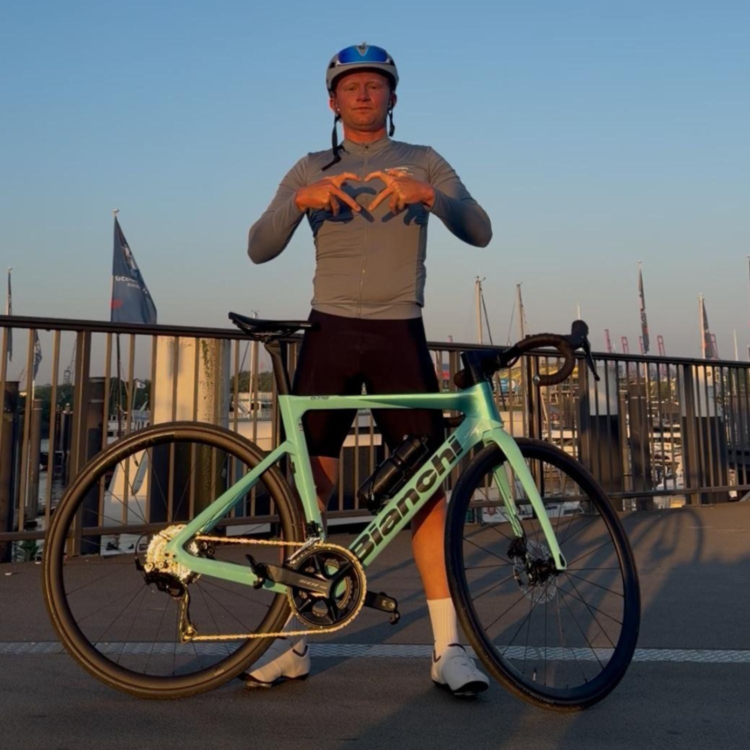 Foto von Johannes mit Fahrrad